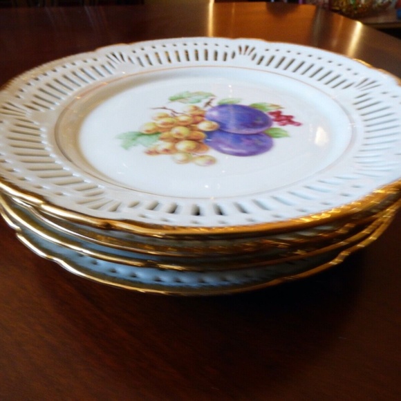 VTG Lot of 4 Schumann Germany Fruit Grape Pattern Pierced Rim 7.5" Salad Plates - Picture 10 of 12